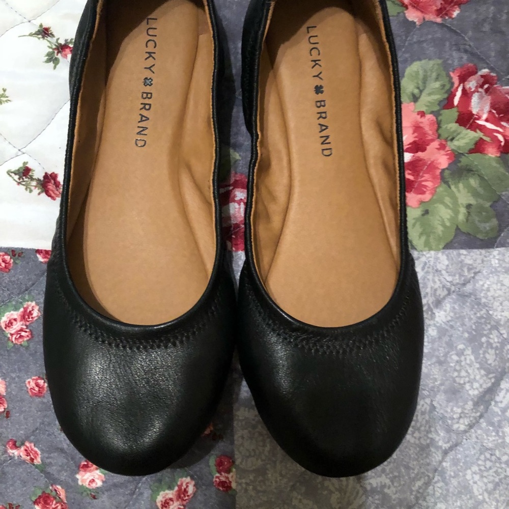 Black Lucky brand flats